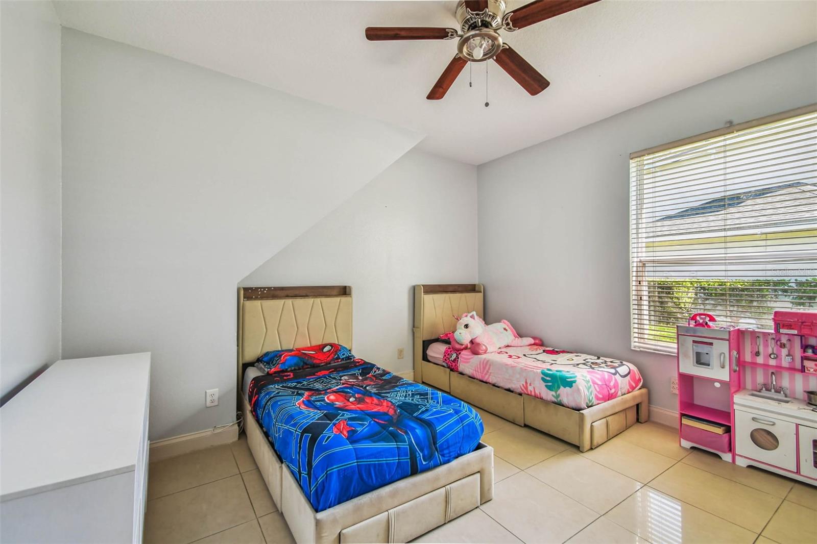 Image 25 of 54 For 10526 Greencrest Drive
