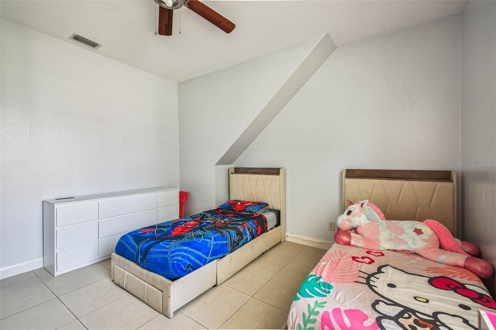 Image 27 of 54 For 10526 Greencrest Drive