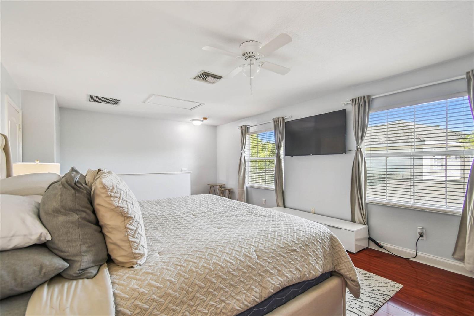 Image 30 of 54 For 10526 Greencrest Drive