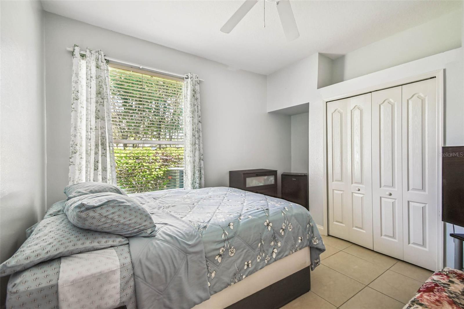 Image 34 of 54 For 10526 Greencrest Drive