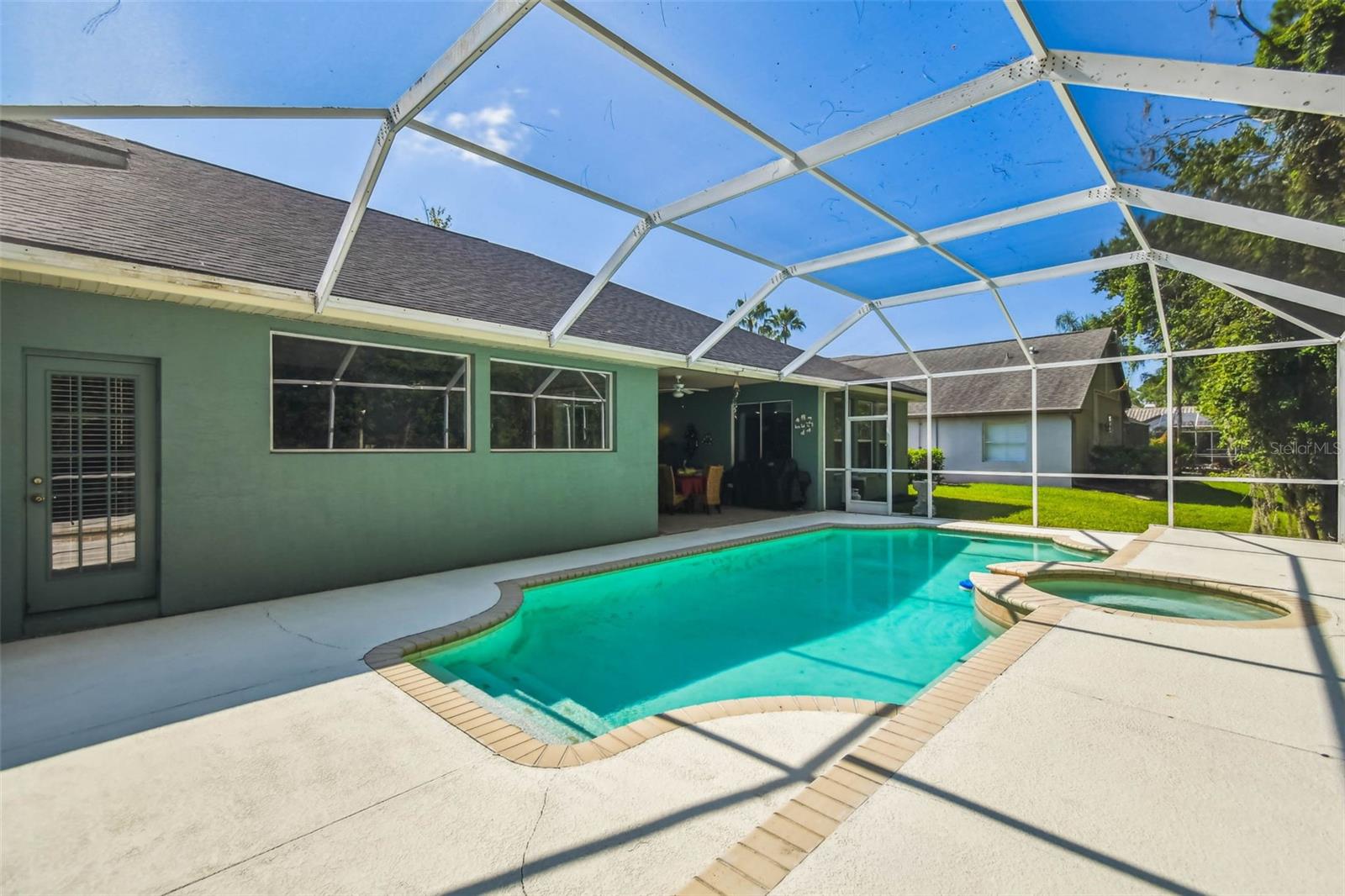 Image 38 of 54 For 10526 Greencrest Drive