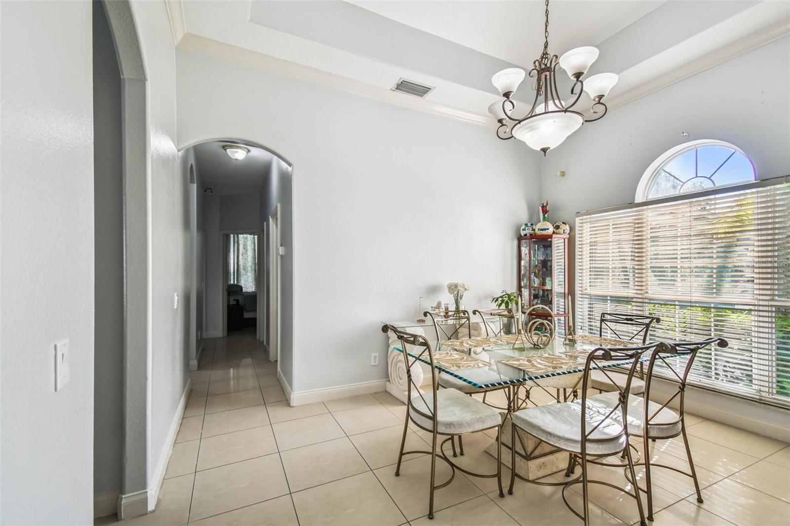 Image 8 of 54 For 10526 Greencrest Drive