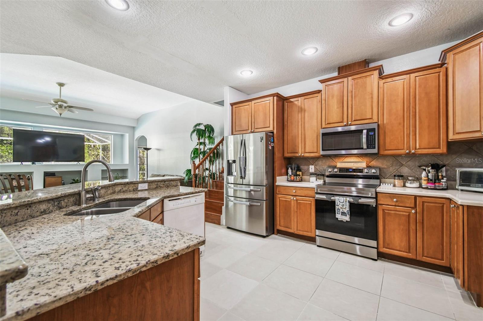 Image 9 of 54 For 10526 Greencrest Drive