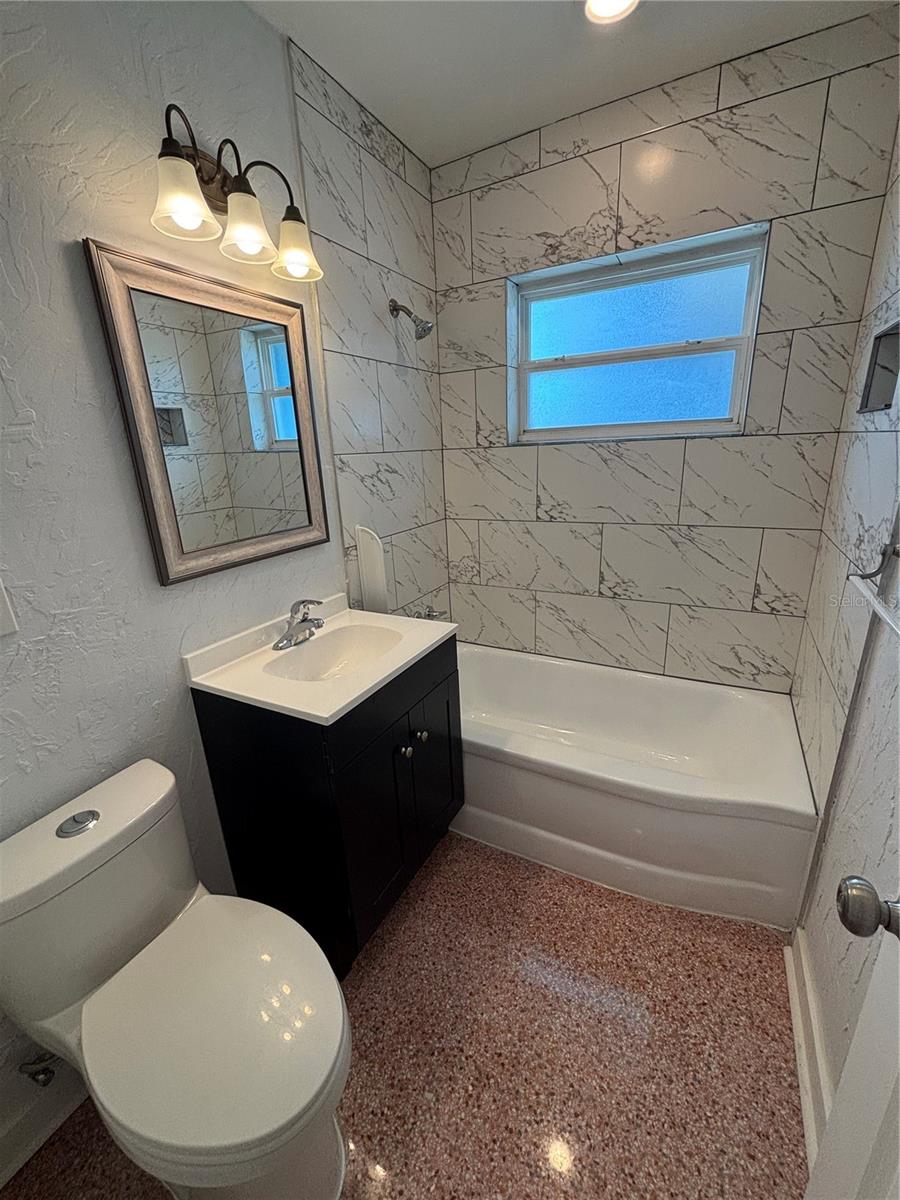 Image 13 of 20 For 420 15th Avenue S