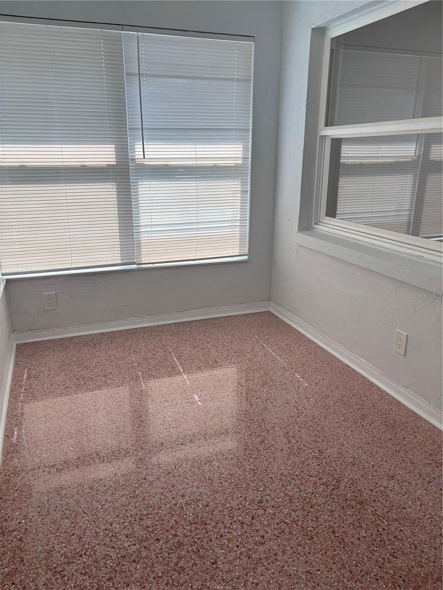 Image 6 of 20 For 420 15th Avenue S