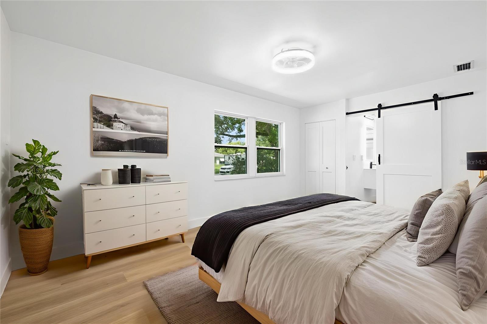 Image 32 of 41 For 11722 Edison Avenue