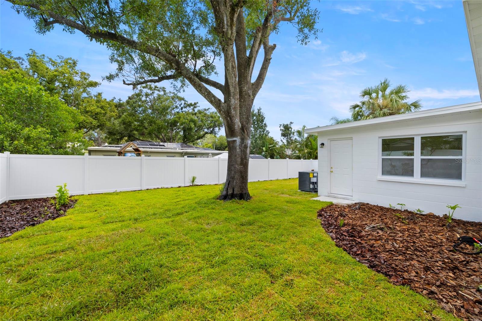 Image 38 of 41 For 11722 Edison Avenue