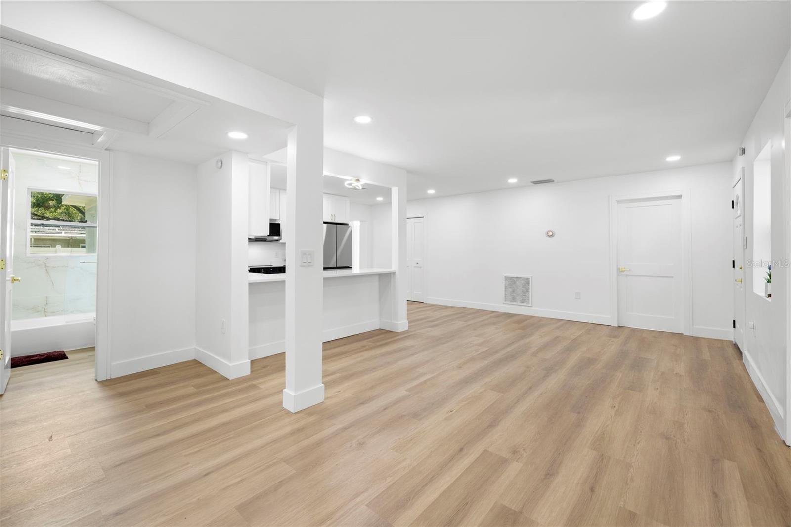 Image 9 of 41 For 11722 Edison Avenue