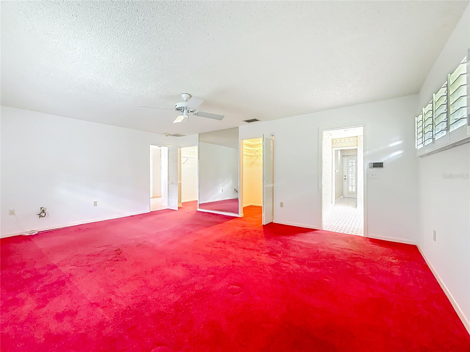 Image 15 of 67 For 950 College Hill Drive