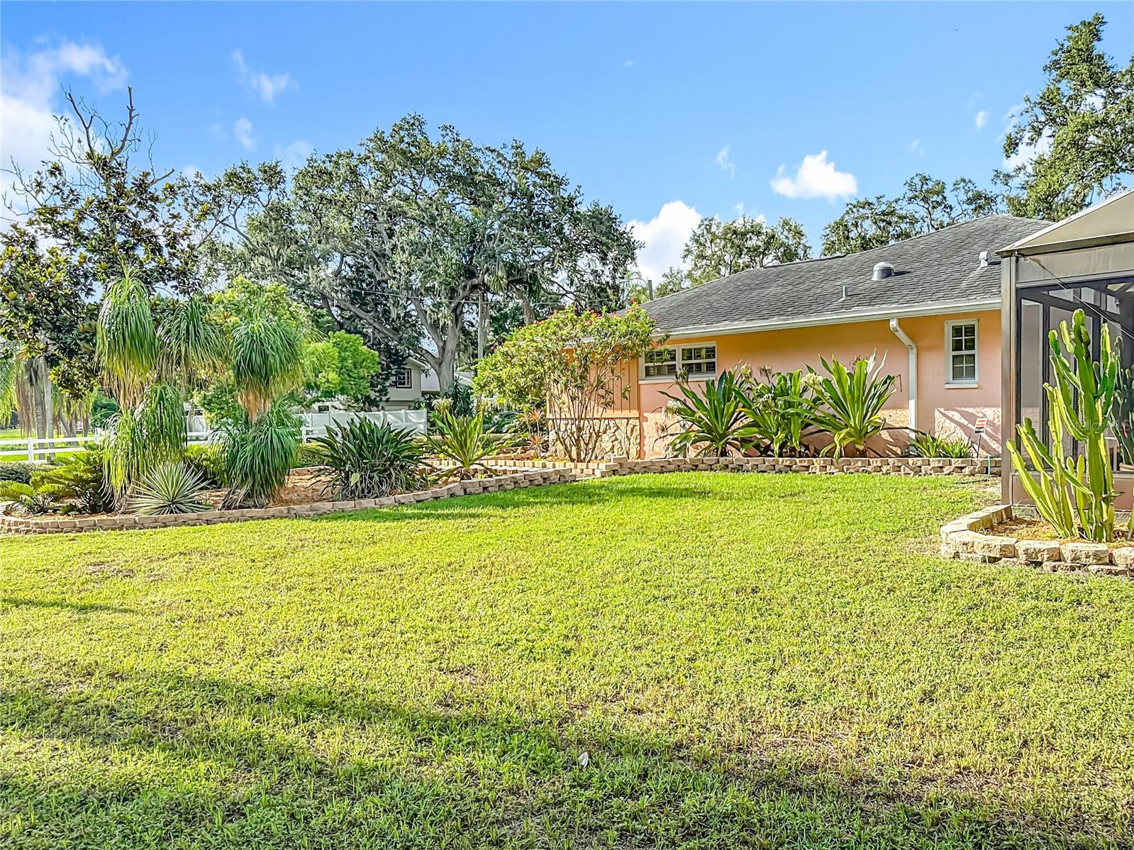 Image 59 of 67 For 950 College Hill Drive