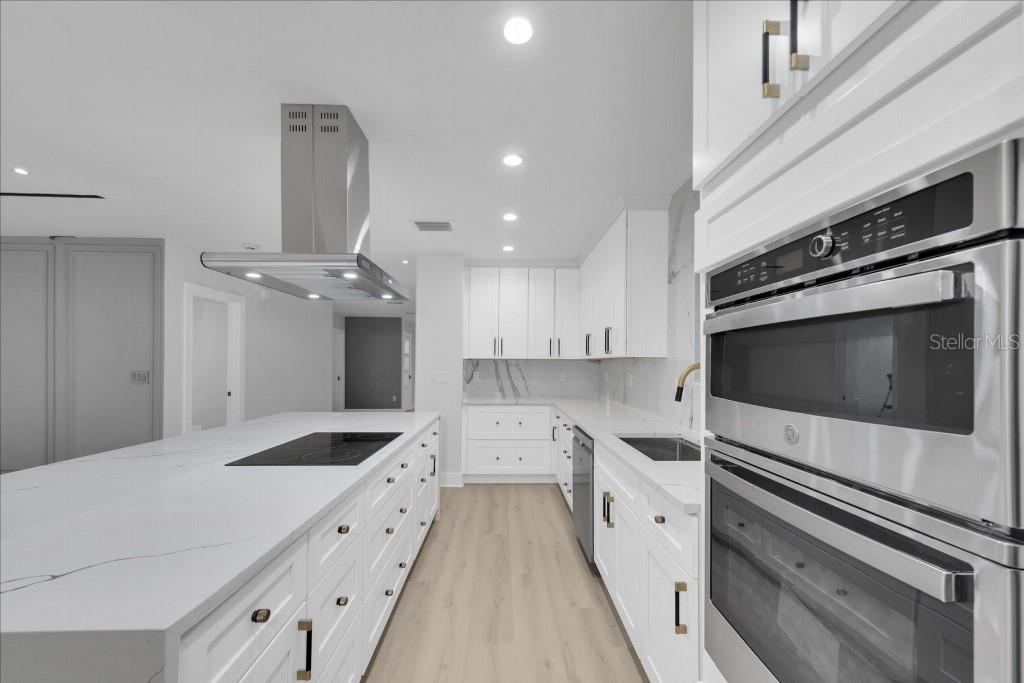 Image 12 of 41 For 1207 Caracas Street