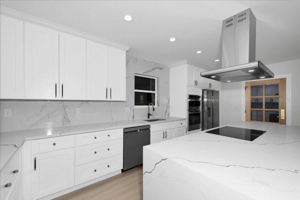Image 13 of 41 For 1207 Caracas Street