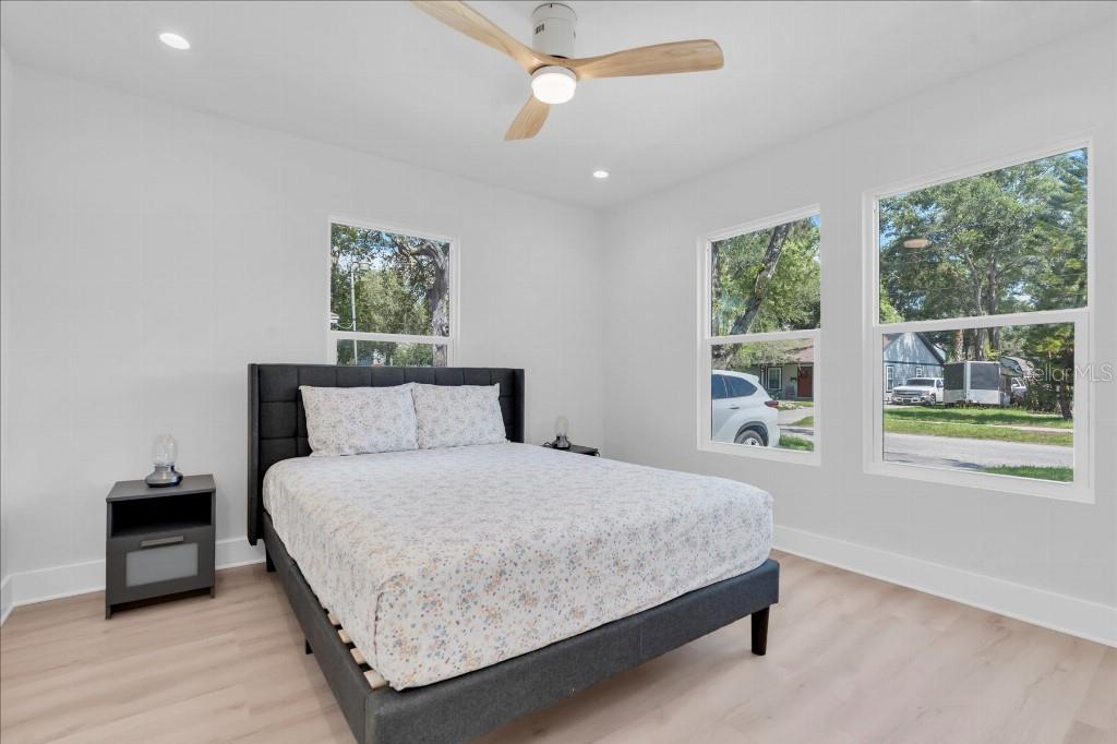Image 22 of 41 For 1207 Caracas Street