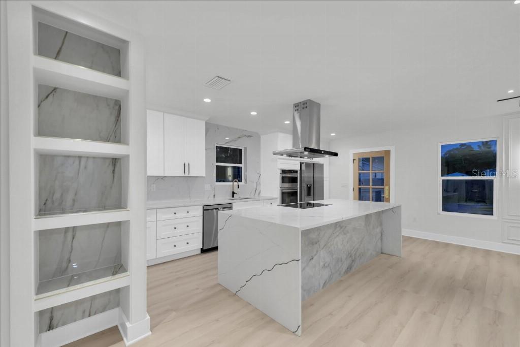 Image 9 of 41 For 1207 Caracas Street
