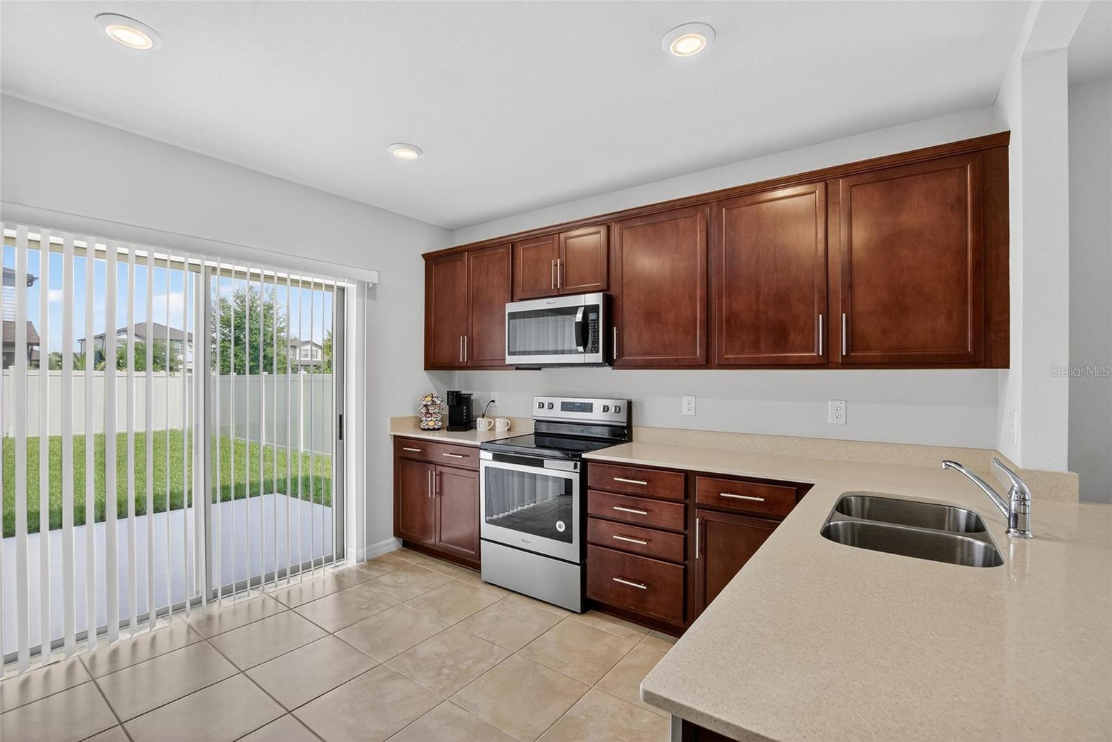 Image 10 of 51 For 6627 Ryestone Way
