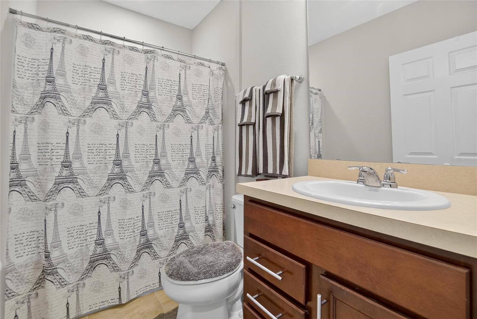 Image 18 of 51 For 6627 Ryestone Way