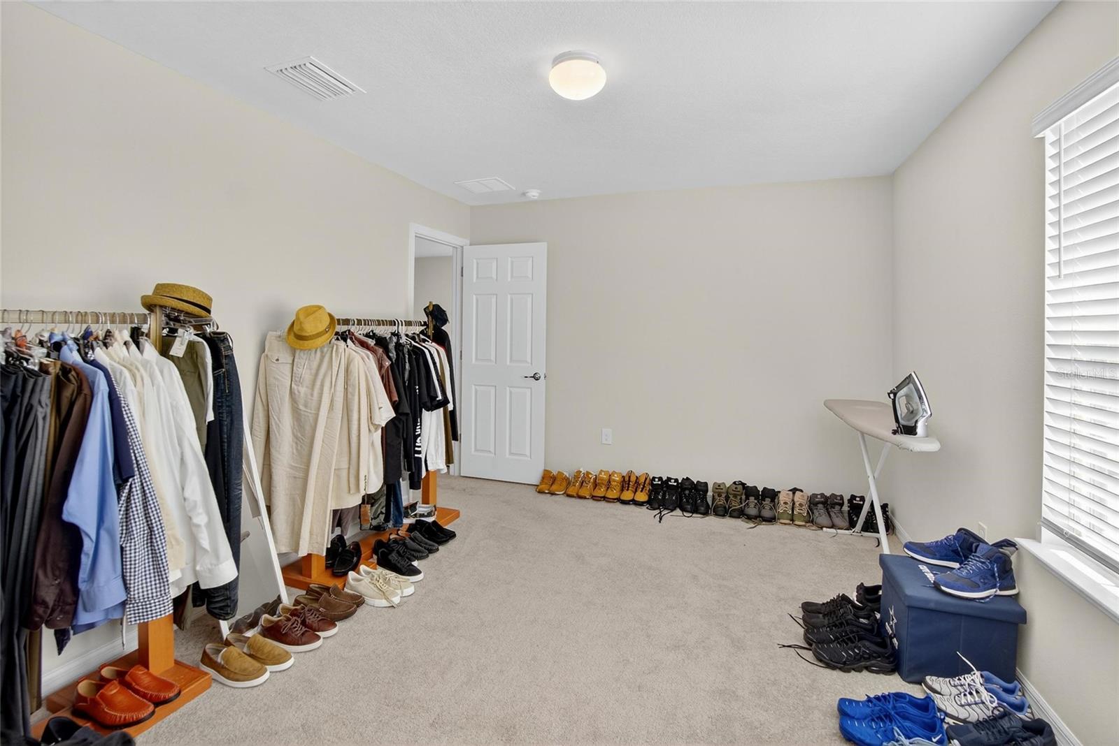 Image 32 of 51 For 6627 Ryestone Way