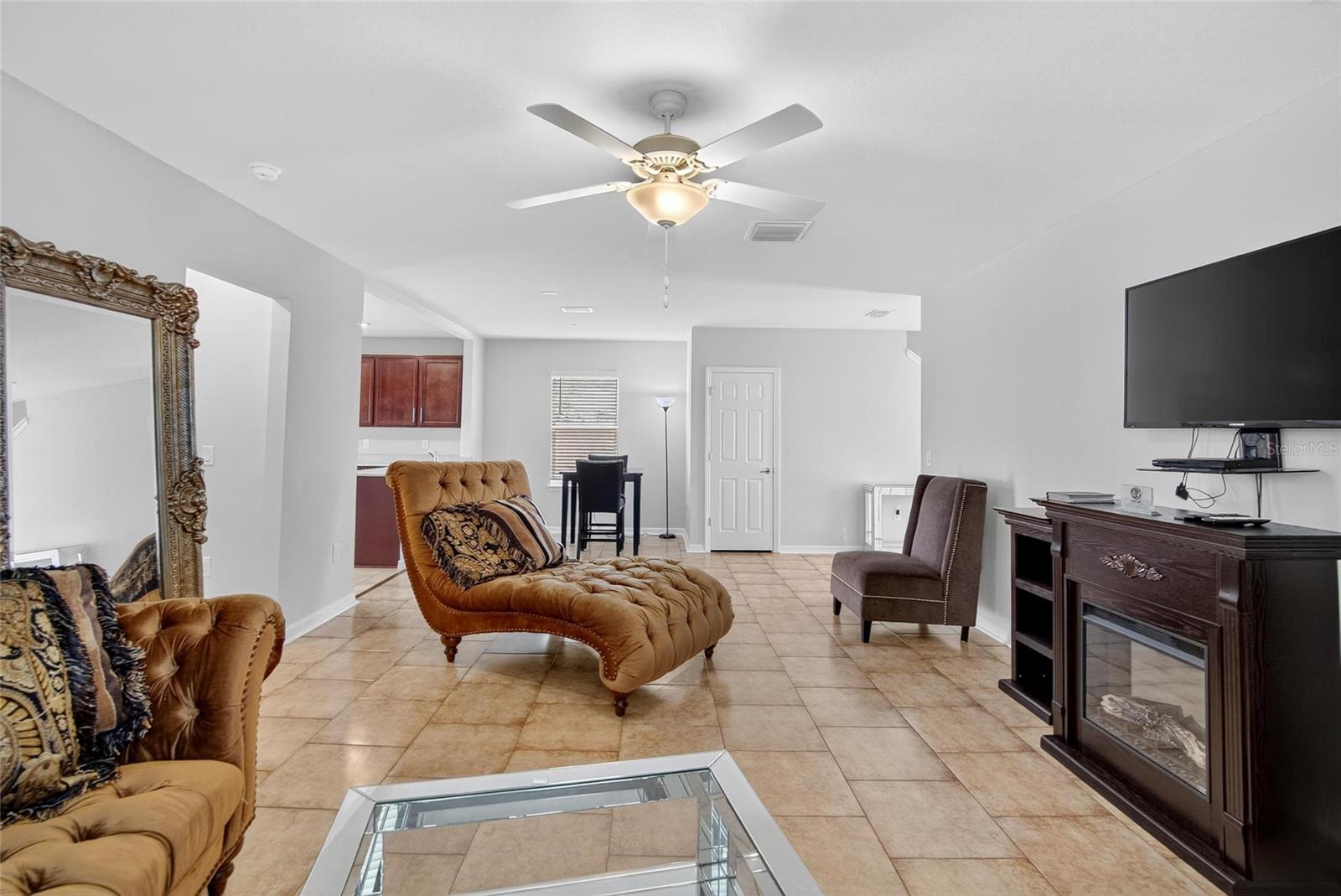 Image 8 of 51 For 6627 Ryestone Way