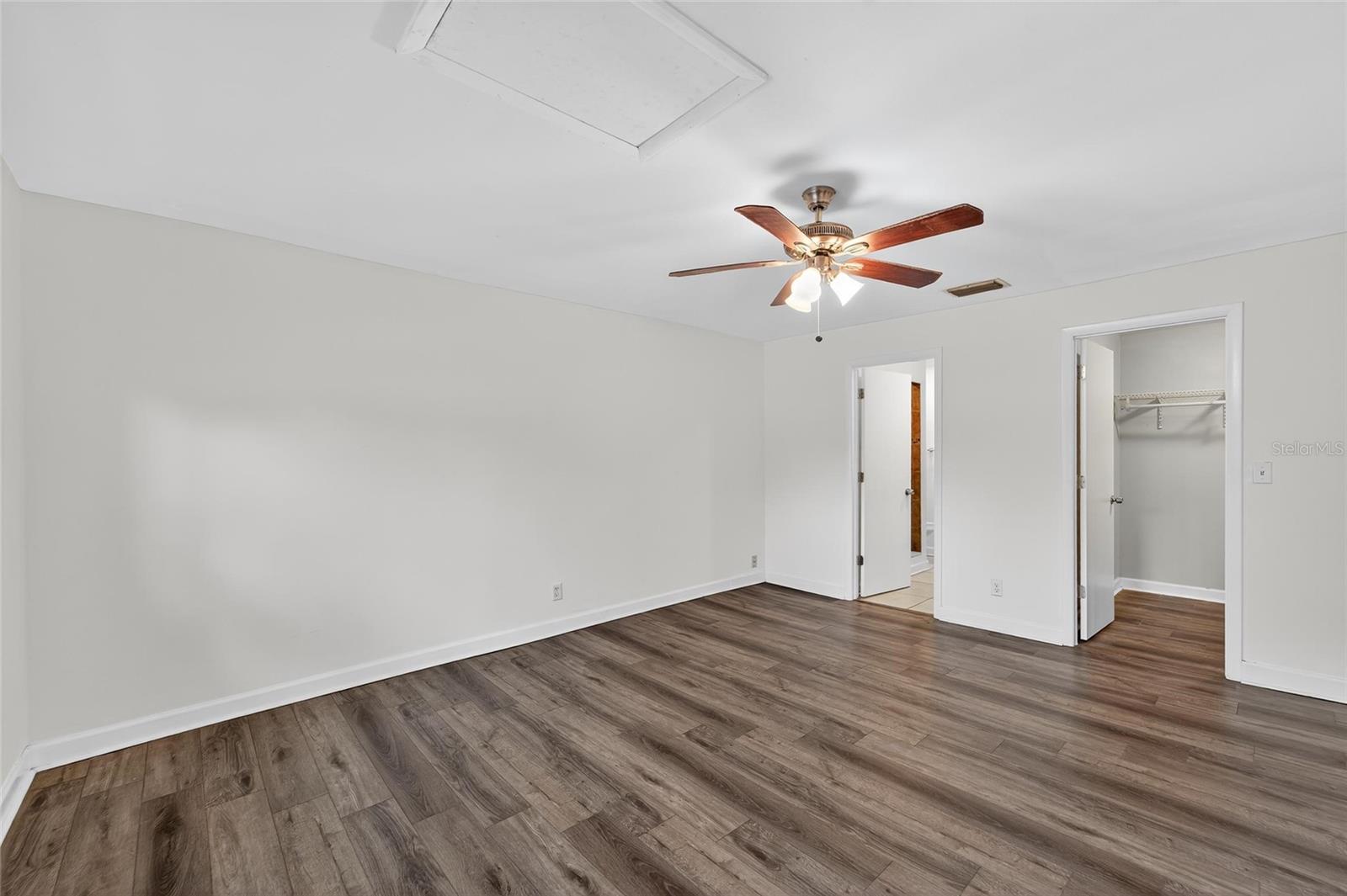 Image 15 of 42 For 2186 Greenbriar Boulevard