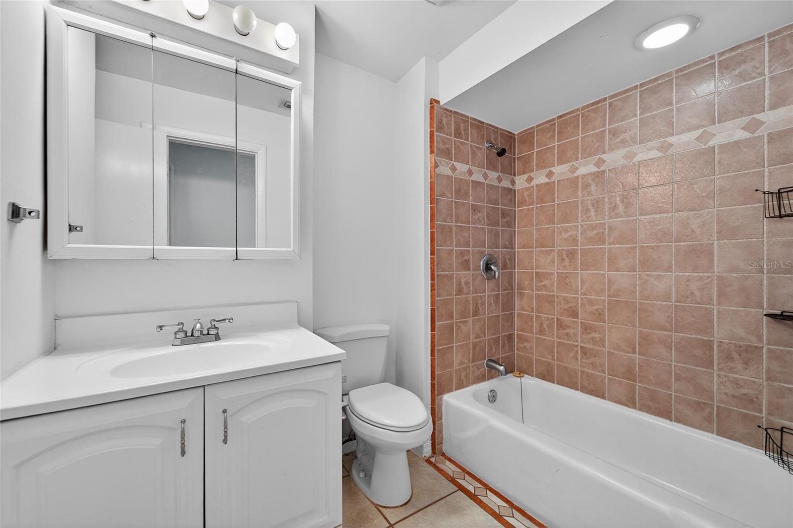 Image 21 of 42 For 2186 Greenbriar Boulevard