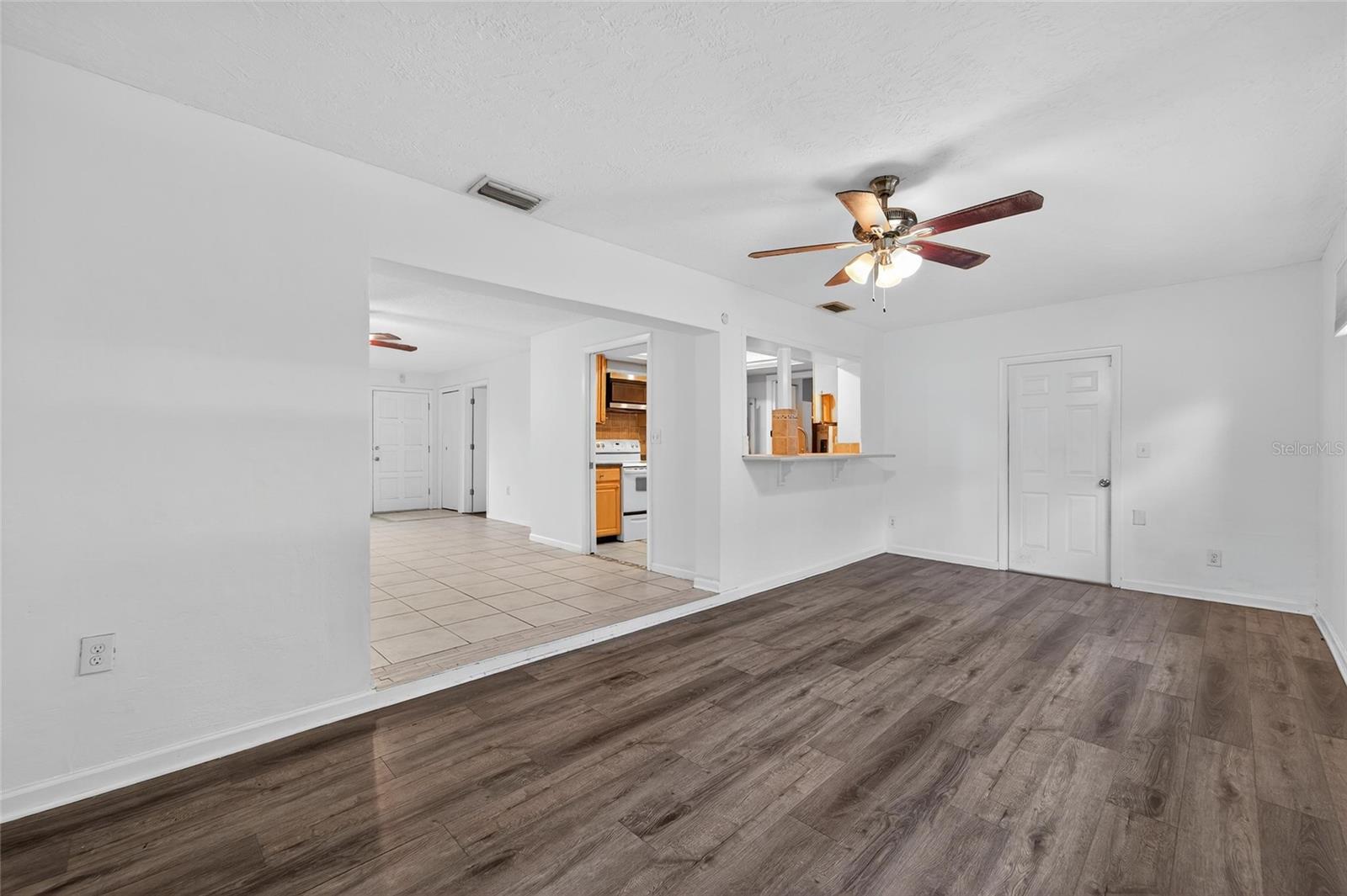 Image 26 of 42 For 2186 Greenbriar Boulevard