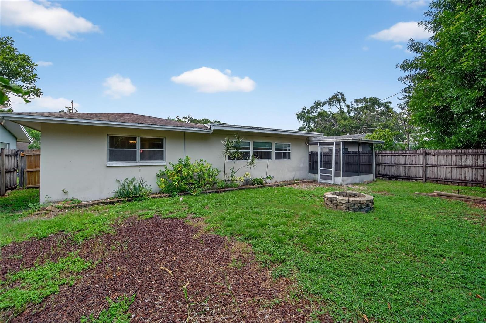Image 31 of 42 For 2186 Greenbriar Boulevard
