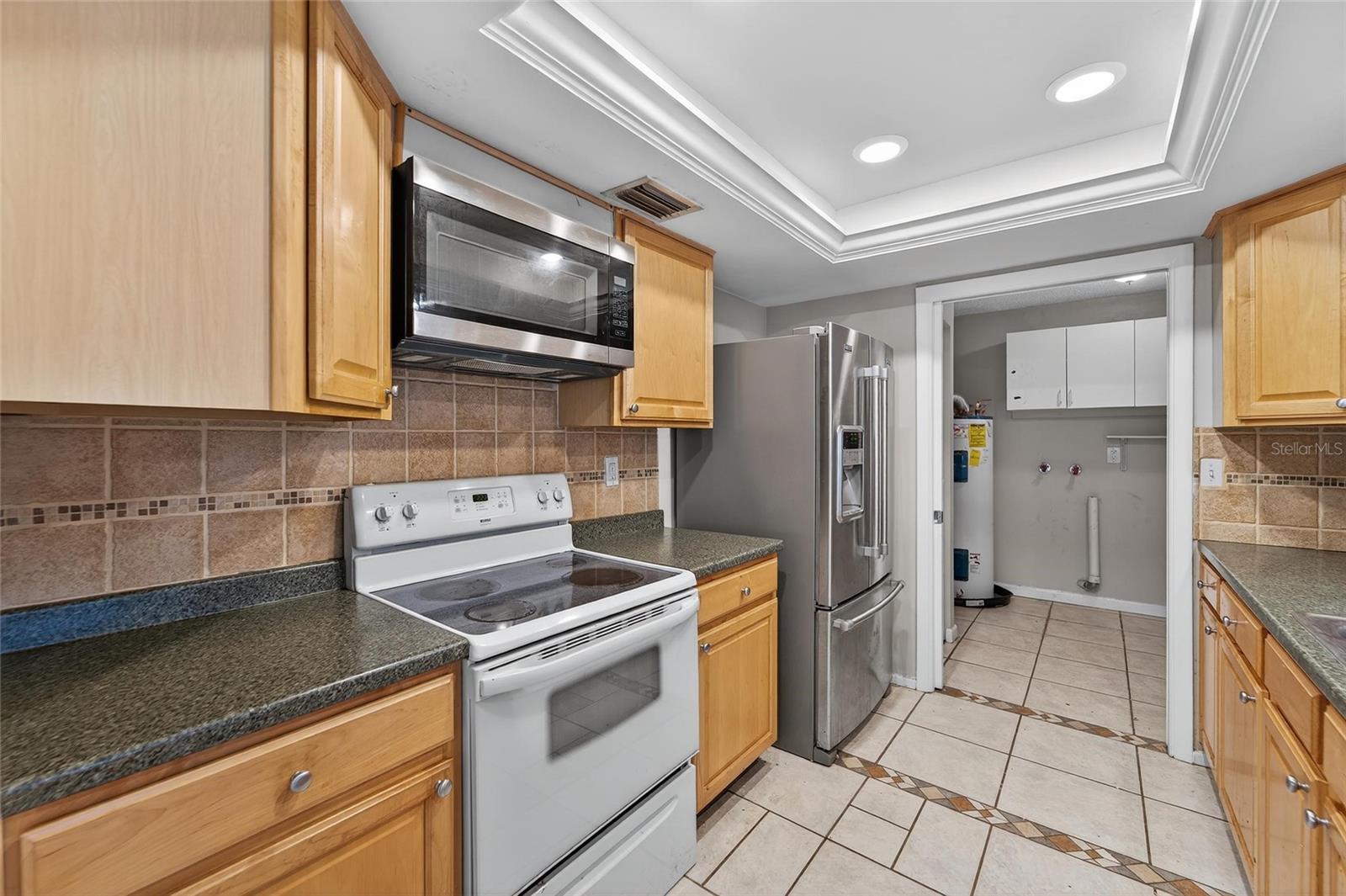Image 9 of 42 For 2186 Greenbriar Boulevard