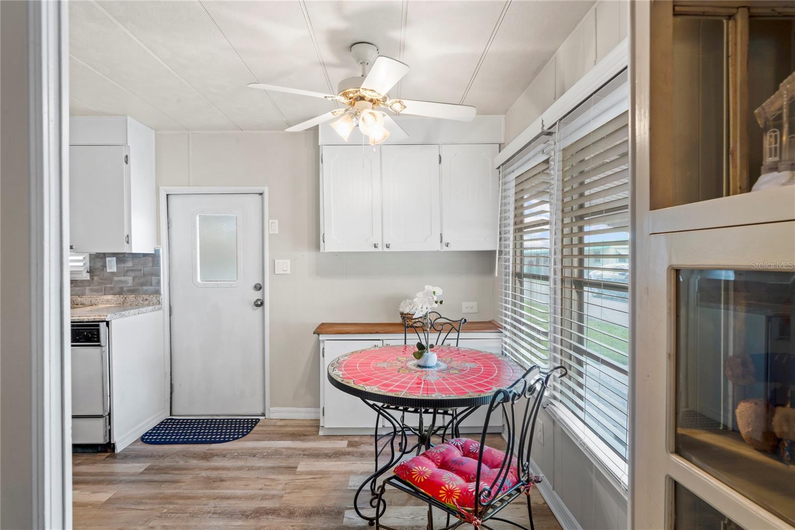 Image 13 of 48 For 38507 Windflower Avenue