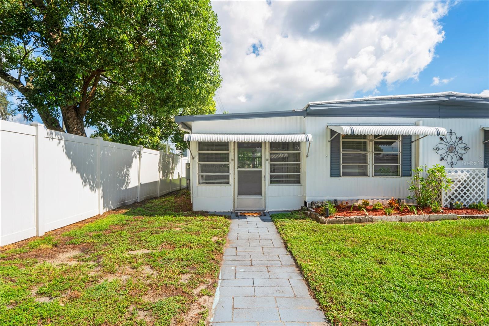 Image 32 of 48 For 38507 Windflower Avenue