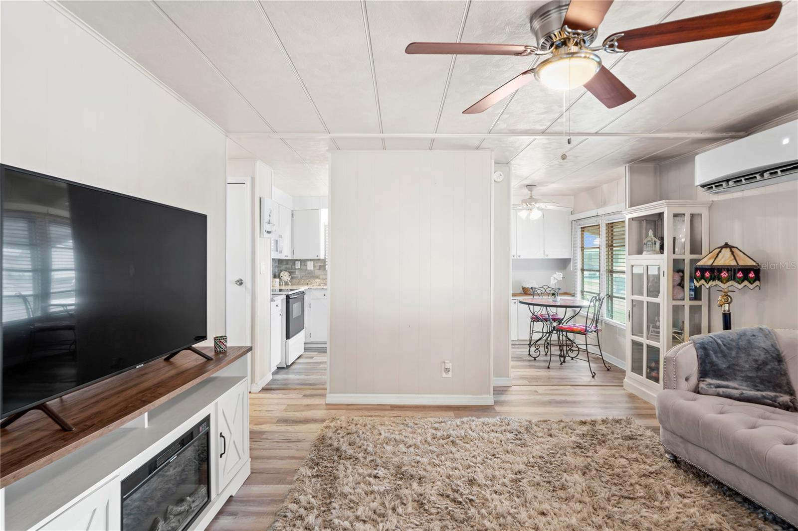 Image 6 of 48 For 38507 Windflower Avenue