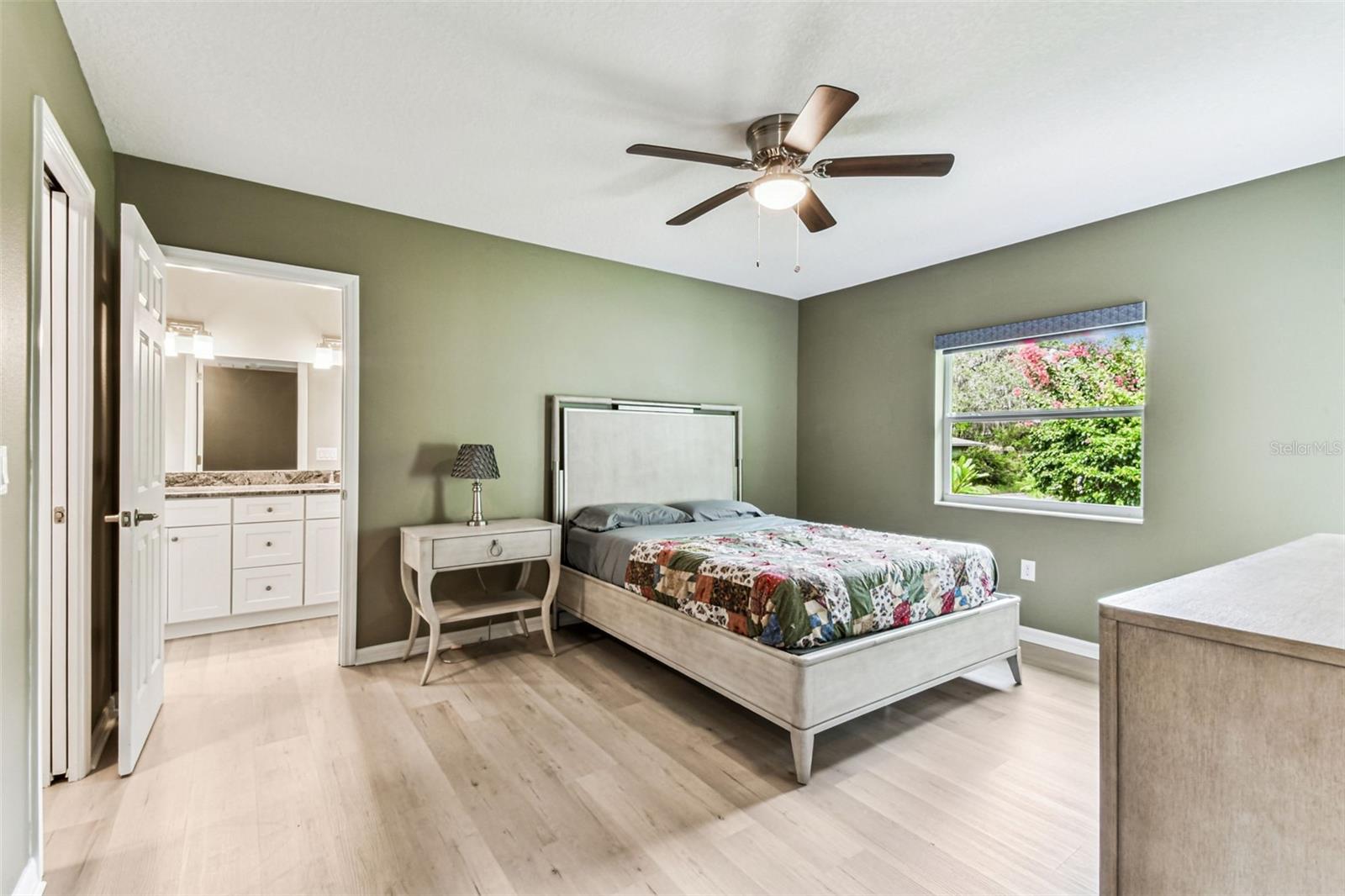 Image 22 of 42 For 7801 Highland Avenue
