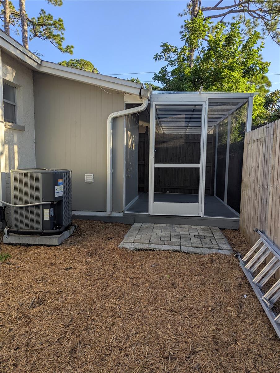 Image 14 of 29 For 230 48th Avenue N