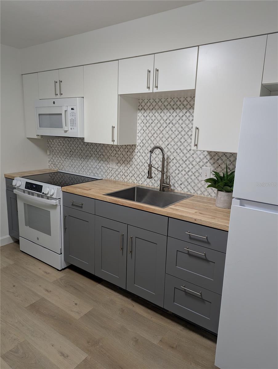Image 20 of 29 For 230 48th Avenue N