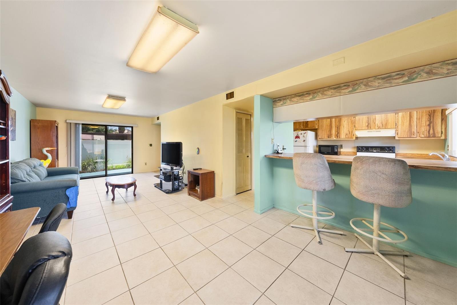 Image 11 of 80 For 9209 Seminole Boulevard 27