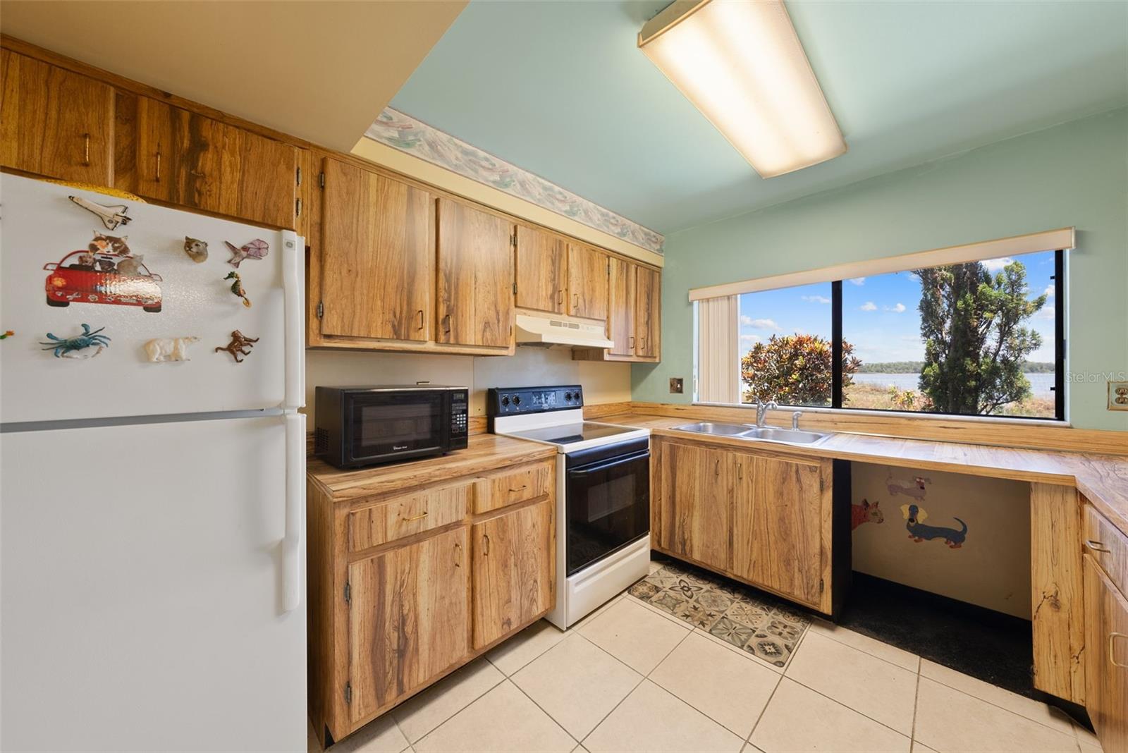 Image 14 of 80 For 9209 Seminole Boulevard 27