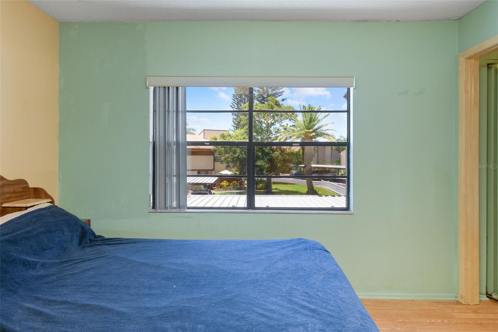 Image 19 of 80 For 9209 Seminole Boulevard 27