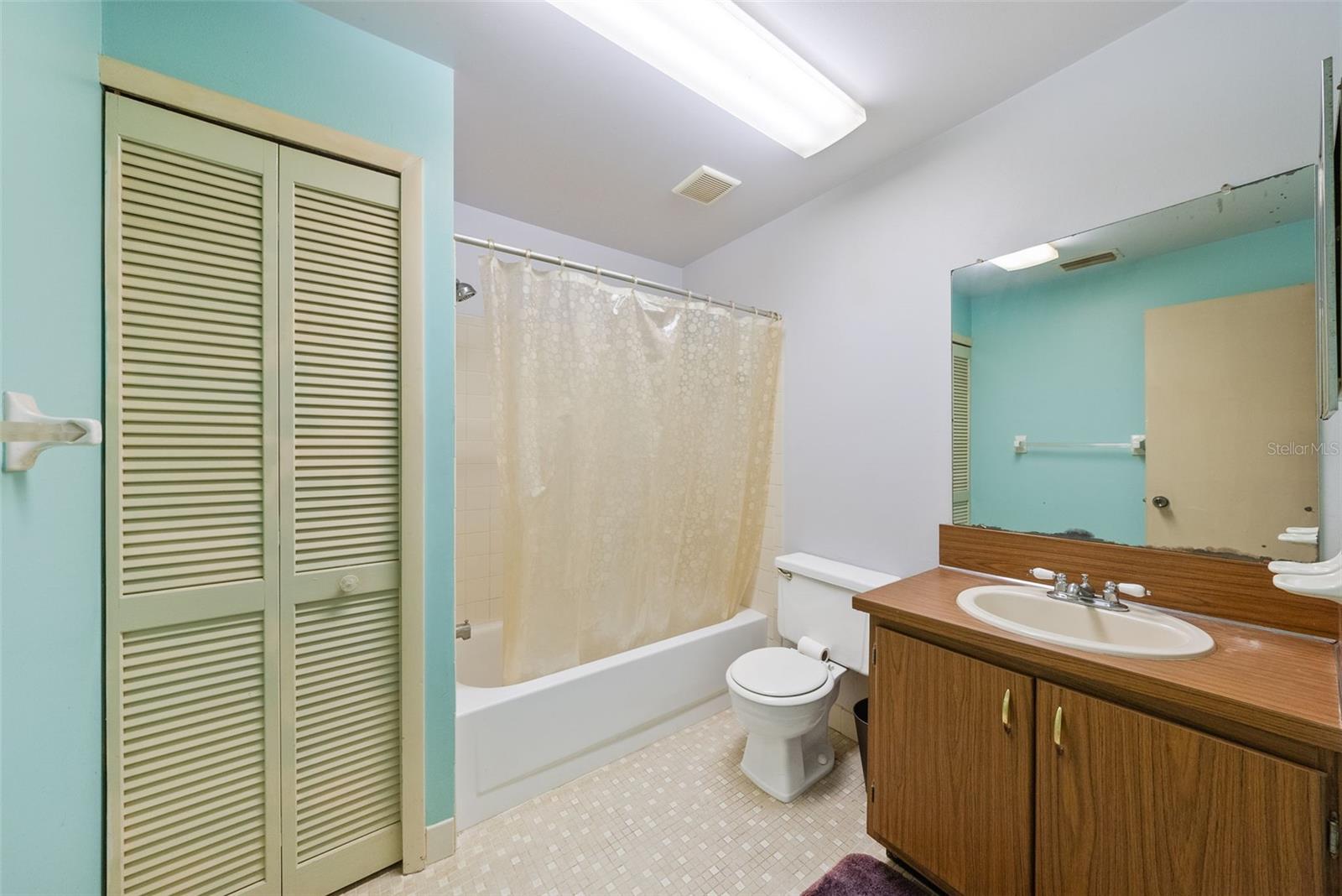 Image 27 of 80 For 9209 Seminole Boulevard 27