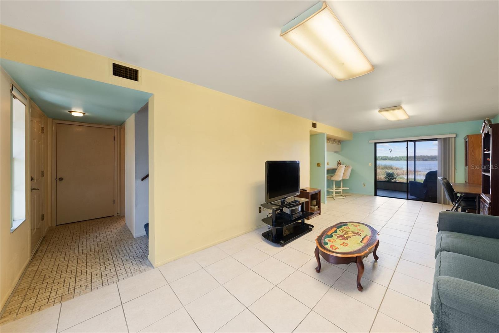 Image 8 of 80 For 9209 Seminole Boulevard 27