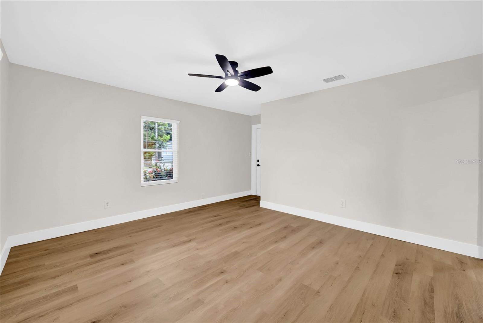 Image 18 of 36 For 1245 Highland Street