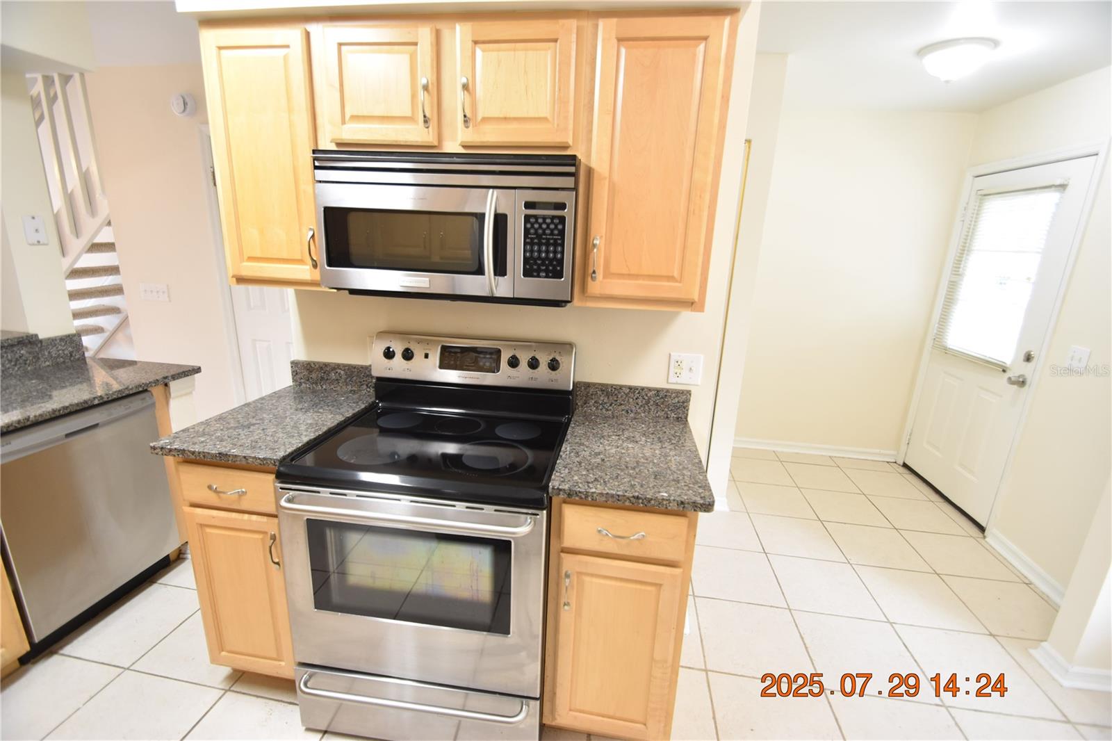 Listing photo id 10 for 16539 Lake Brigadoon Circle