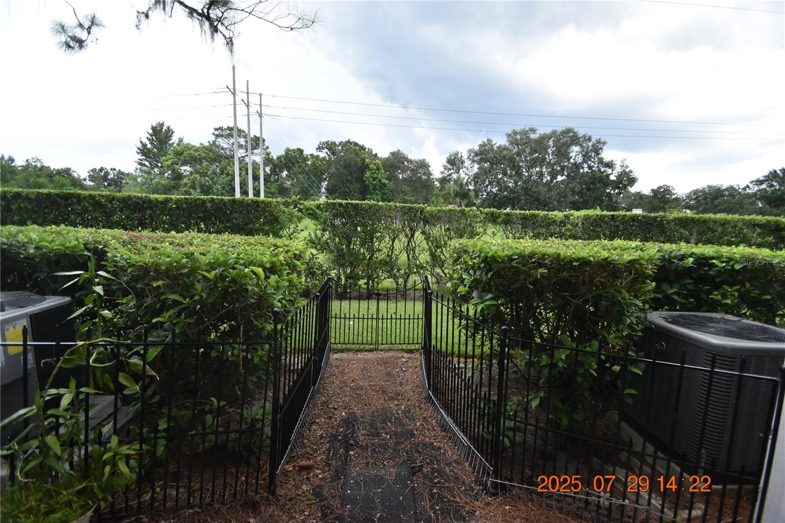 Listing photo id 4 for 16539 Lake Brigadoon Circle