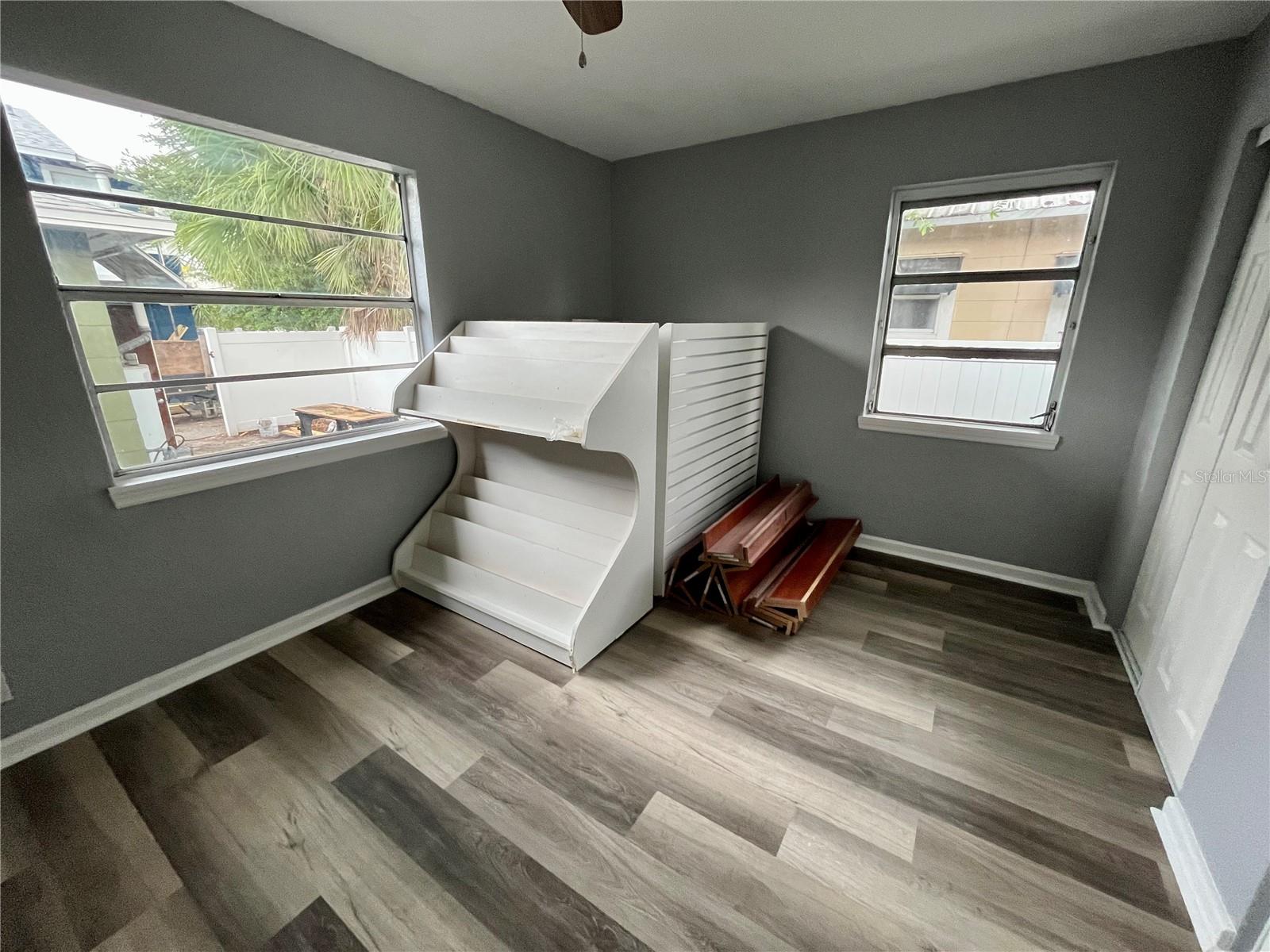 Image 14 of 28 For 842 14th Street N