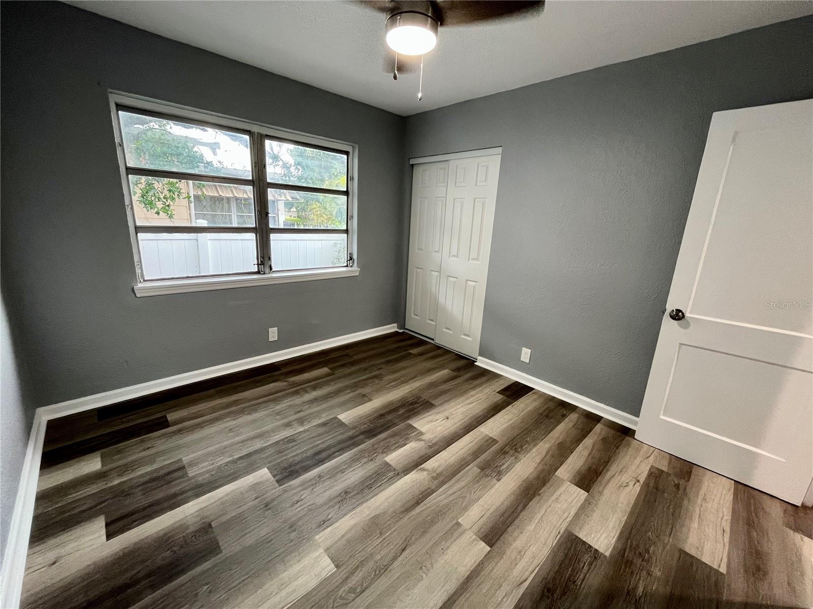 Image 15 of 28 For 842 14th Street N