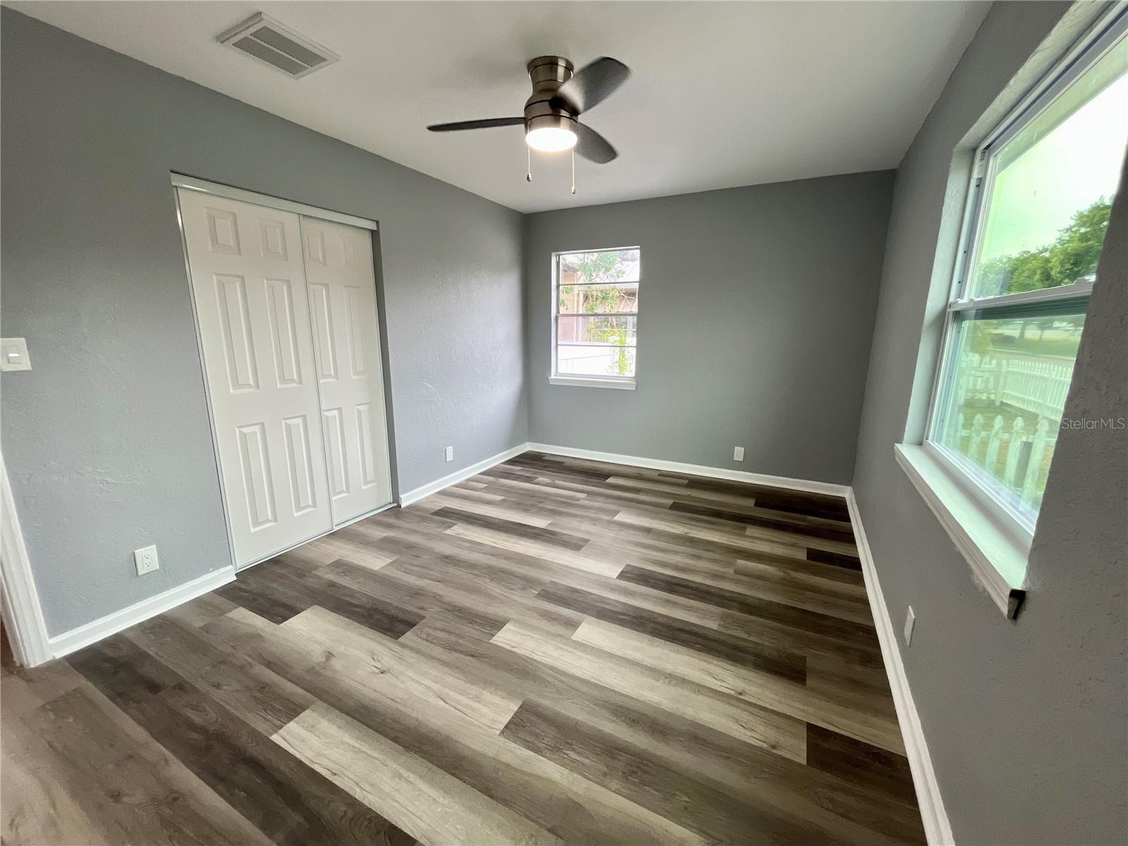 Image 22 of 28 For 842 14th Street N