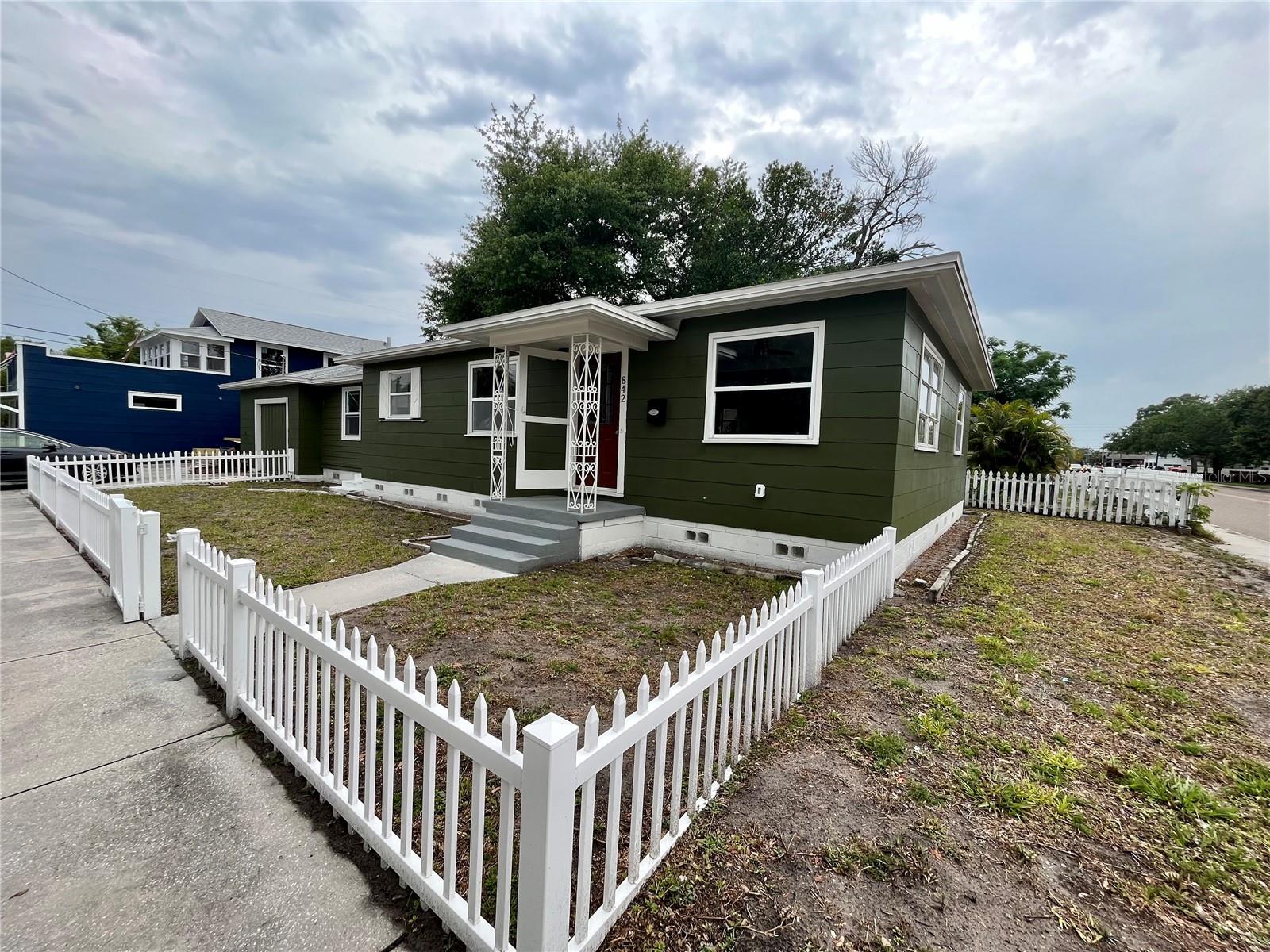 Image 27 of 28 For 842 14th Street N