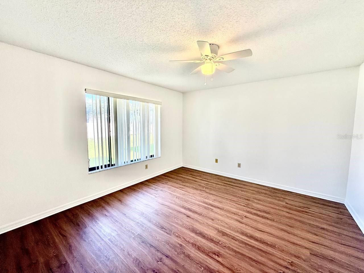 Image 12 of 21 For 18308 Aintree Court