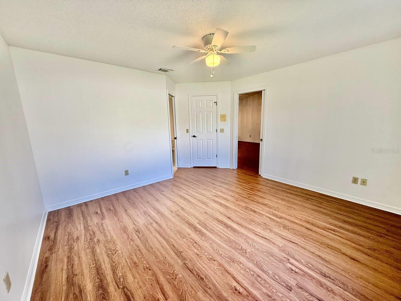 Image 13 of 21 For 18308 Aintree Court