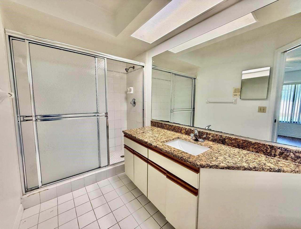 Image 15 of 21 For 18308 Aintree Court
