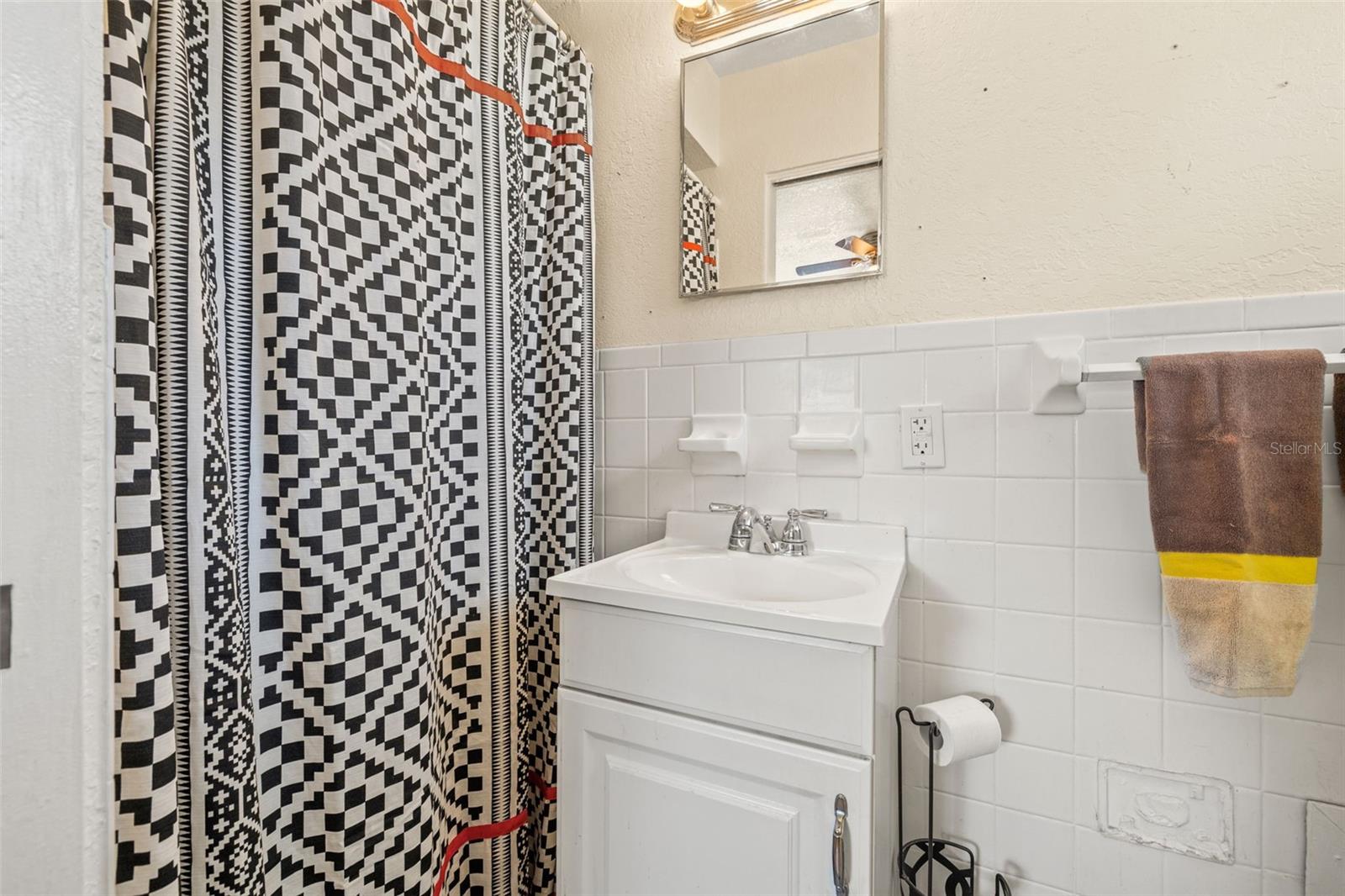Image 15 of 19 For 5560 93rd Avenue N
