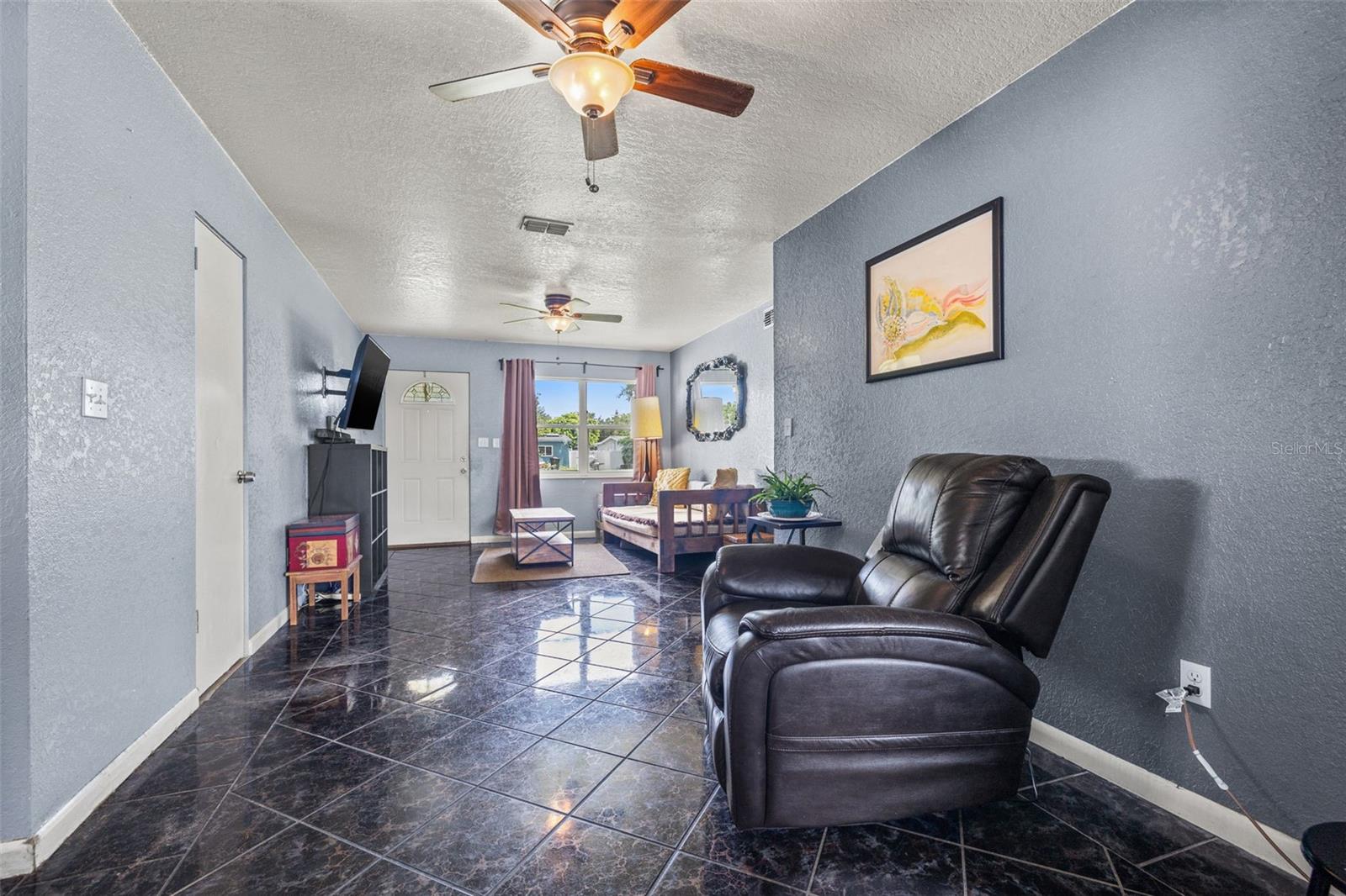 Image 4 of 19 For 5560 93rd Avenue N